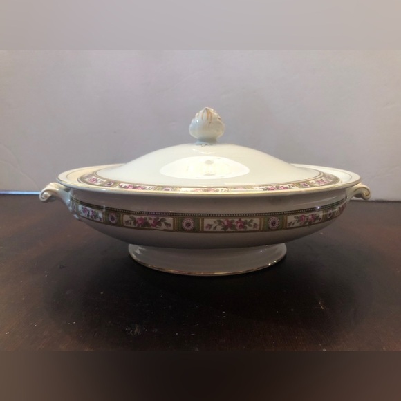 Johnson Brothers Other - Antique Serving Dish with Lid. Like New. Johnson Brothers.